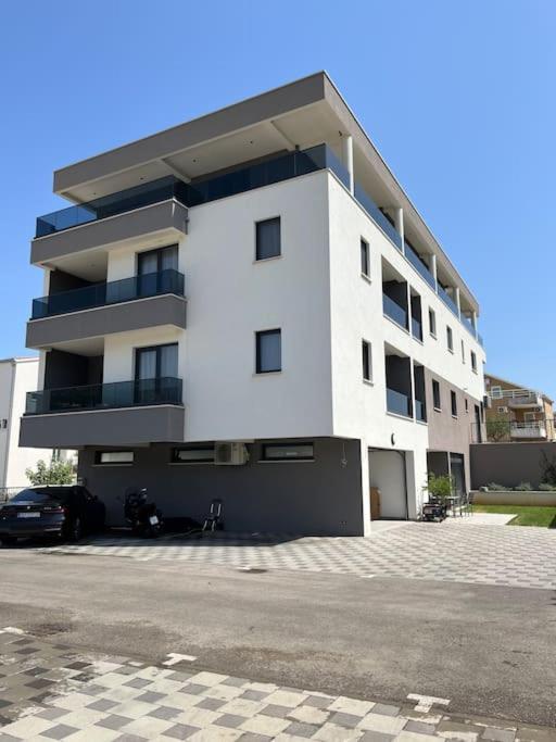 Villa 64 Apartment #2 米利尼 外观 照片